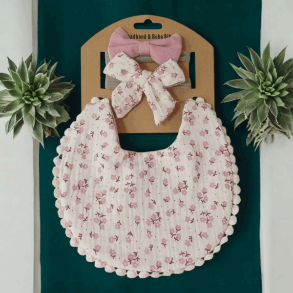 Śliniaczek niemowlęcy+ 2 opaski bezuciskowe