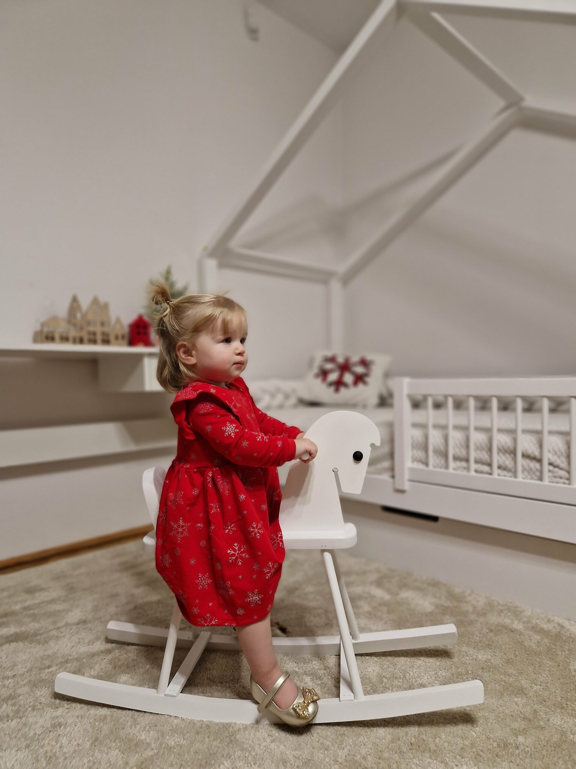 Sukienka Śnieżynki - obrazek 2