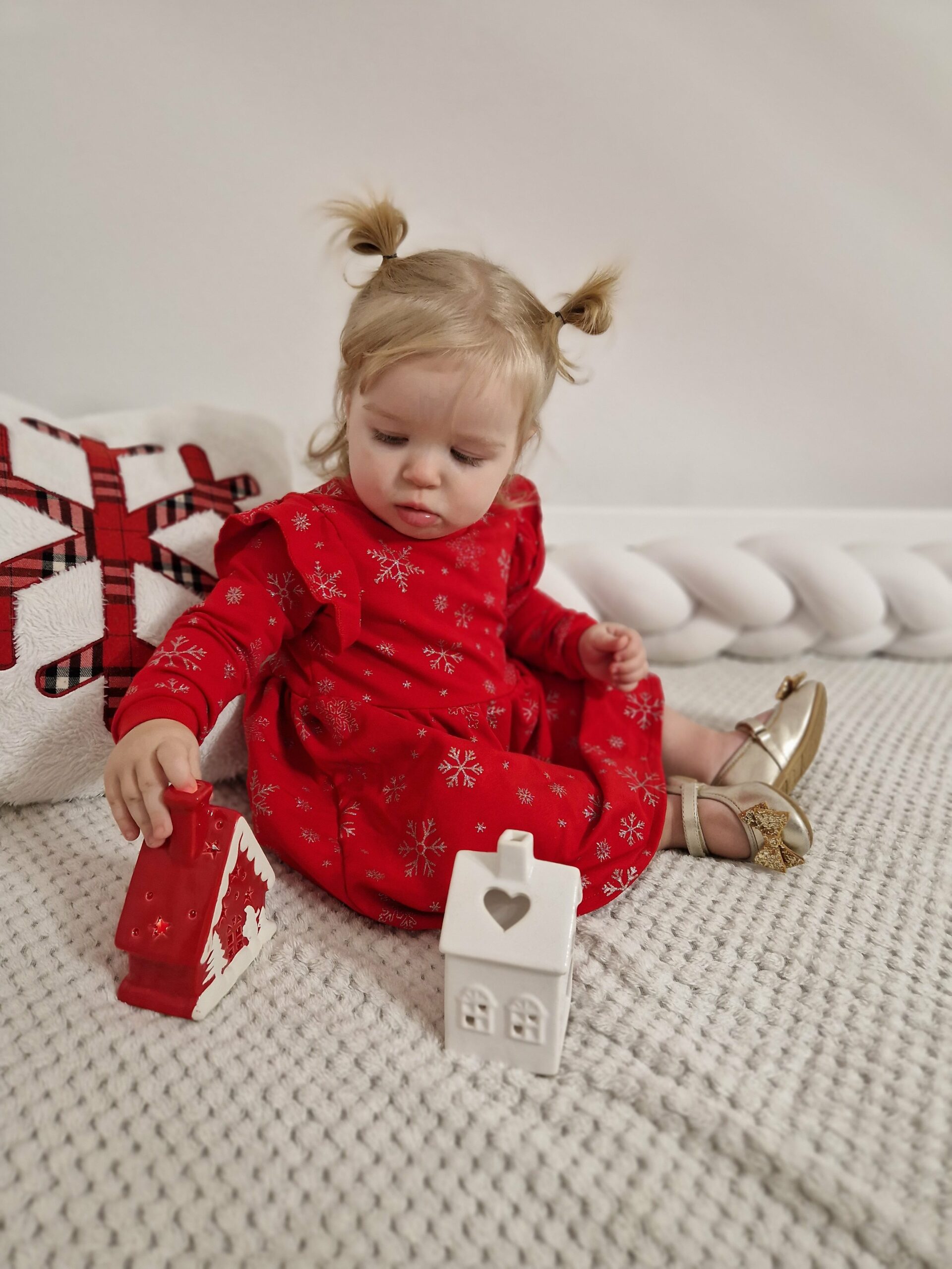 Sukienka Śnieżynki - obrazek 3